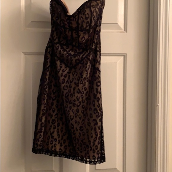 bebe Dresses & Skirts - Leopard print Bebe mini dress